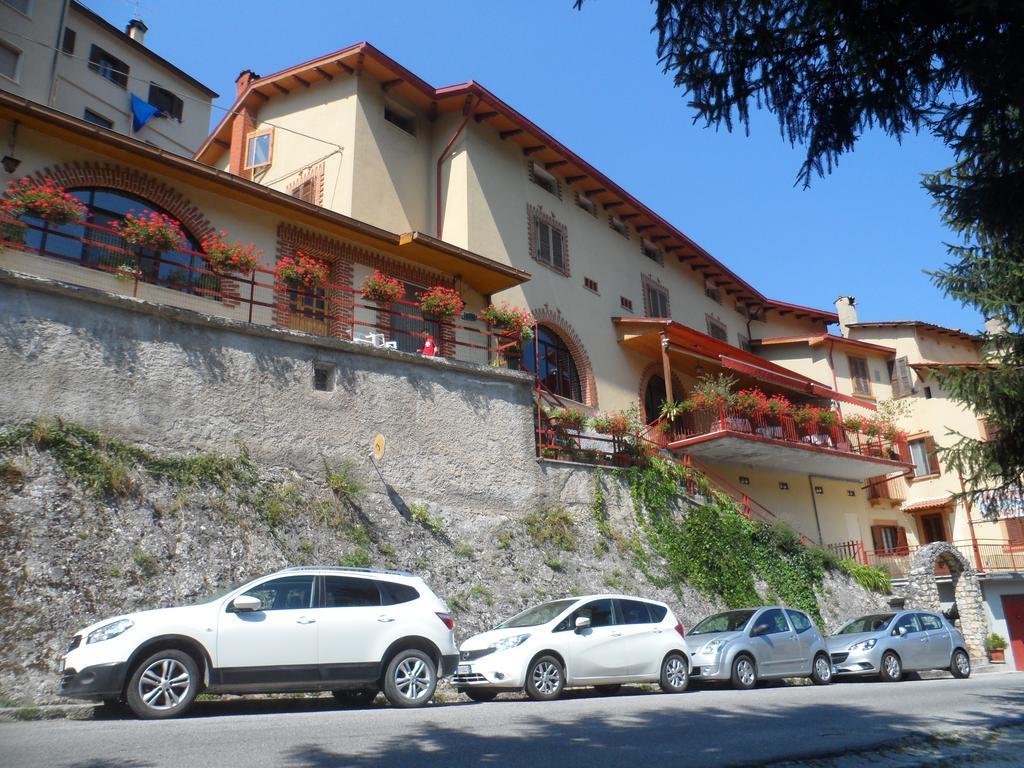 Grotta Dei Colombi Hotell Scanno Eksteriør bilde